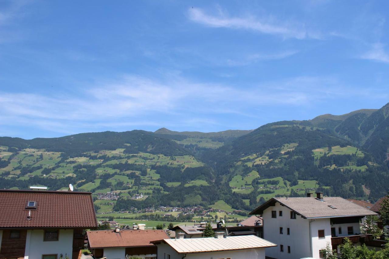 Hillside Apartments Pircher Fügen Exteriör bild